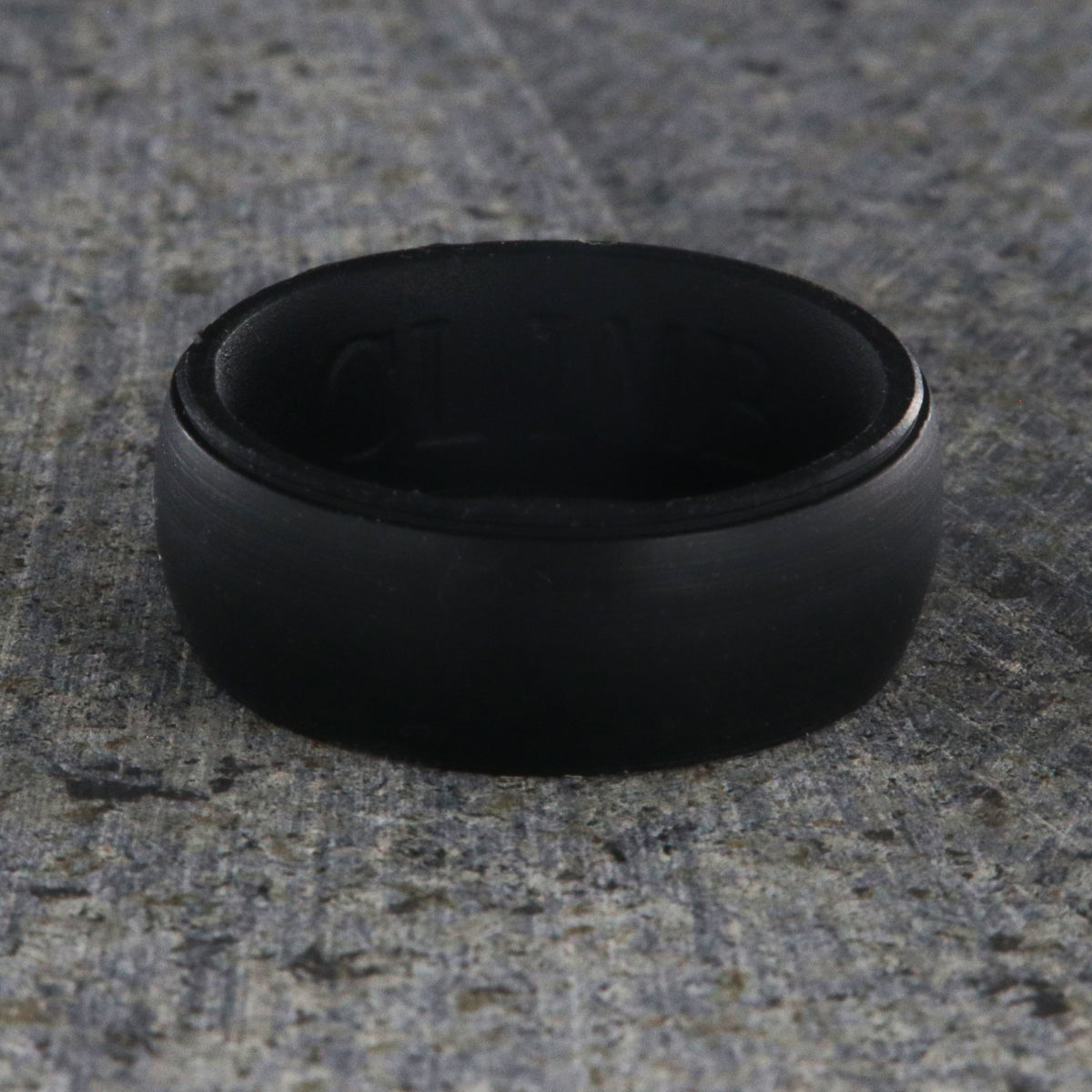 8mm wide black silicone CLIMB band