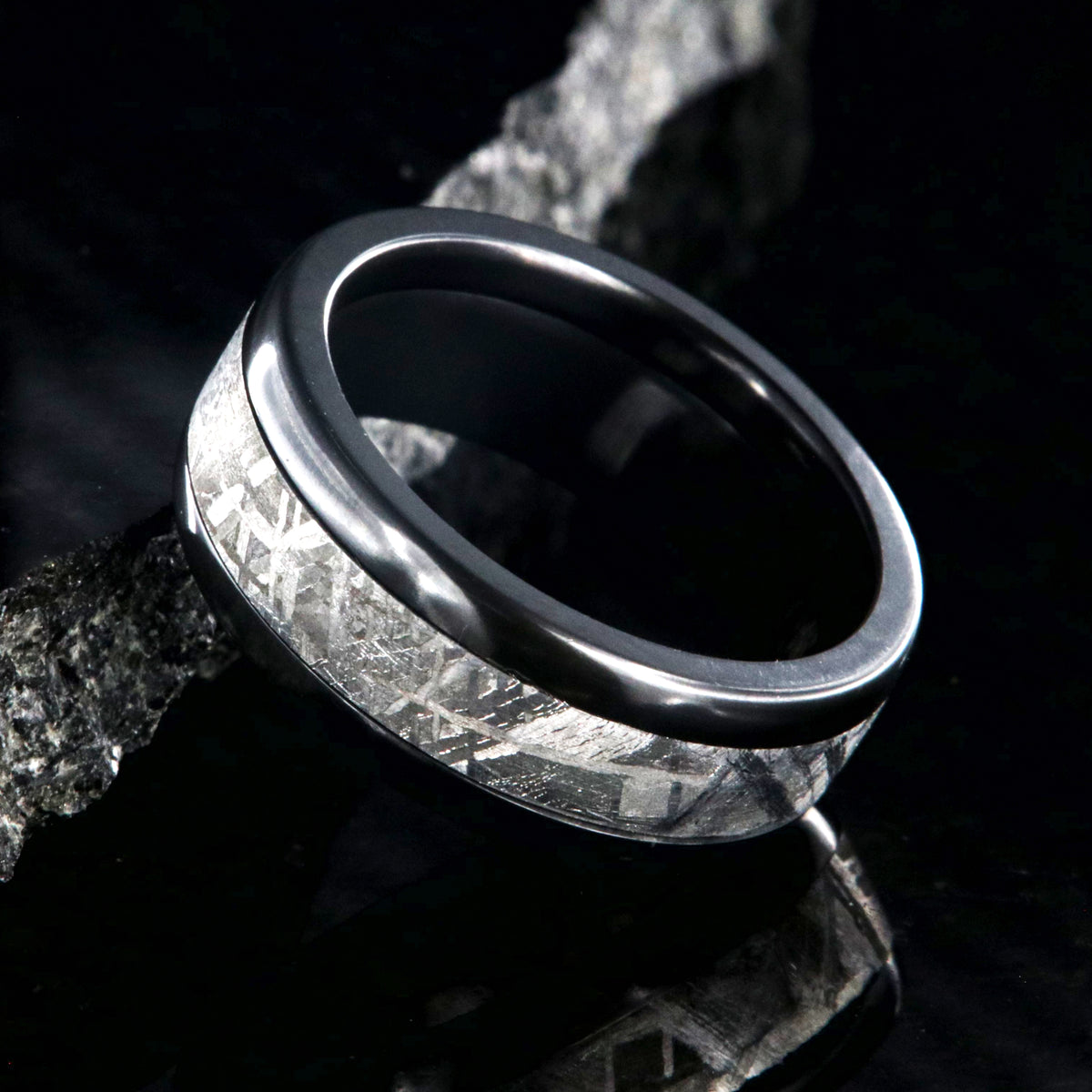 8mm wide meteorite ring with black zirconium edges and sleeve, rounded profile