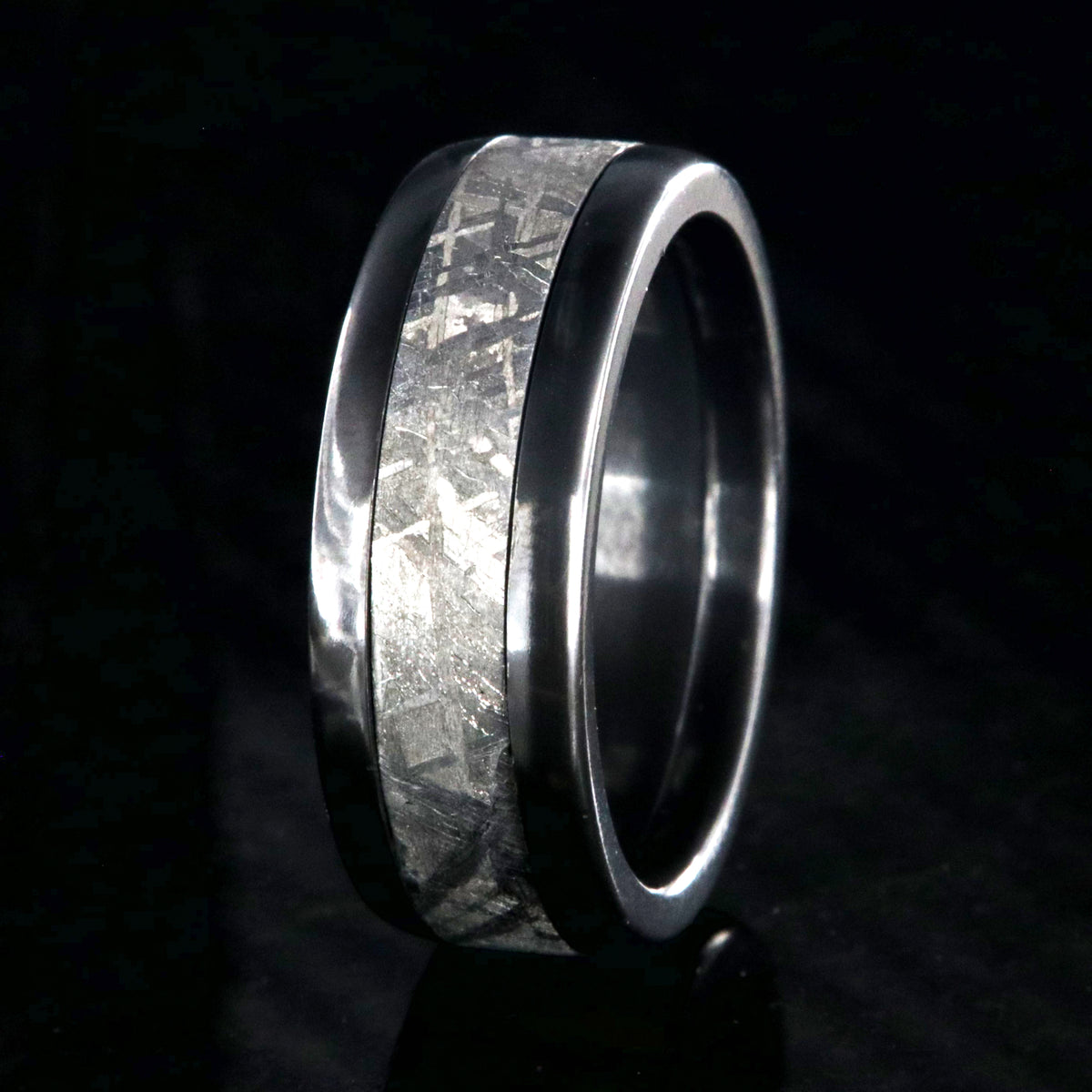 8mm wide meteorite ring with black zirconium edges and sleeve, rounded profile