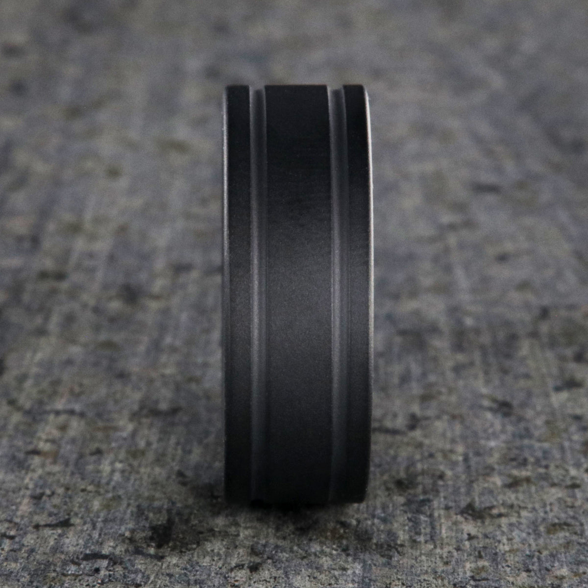 8mm wide black ceramic ring with dual edge grooves and a non-reflective finish