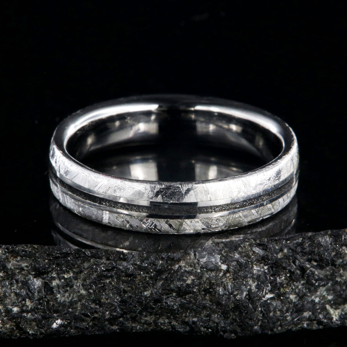 5mm wide Gibeon women&#39;s meteorite wedding band with a center stardust inlay