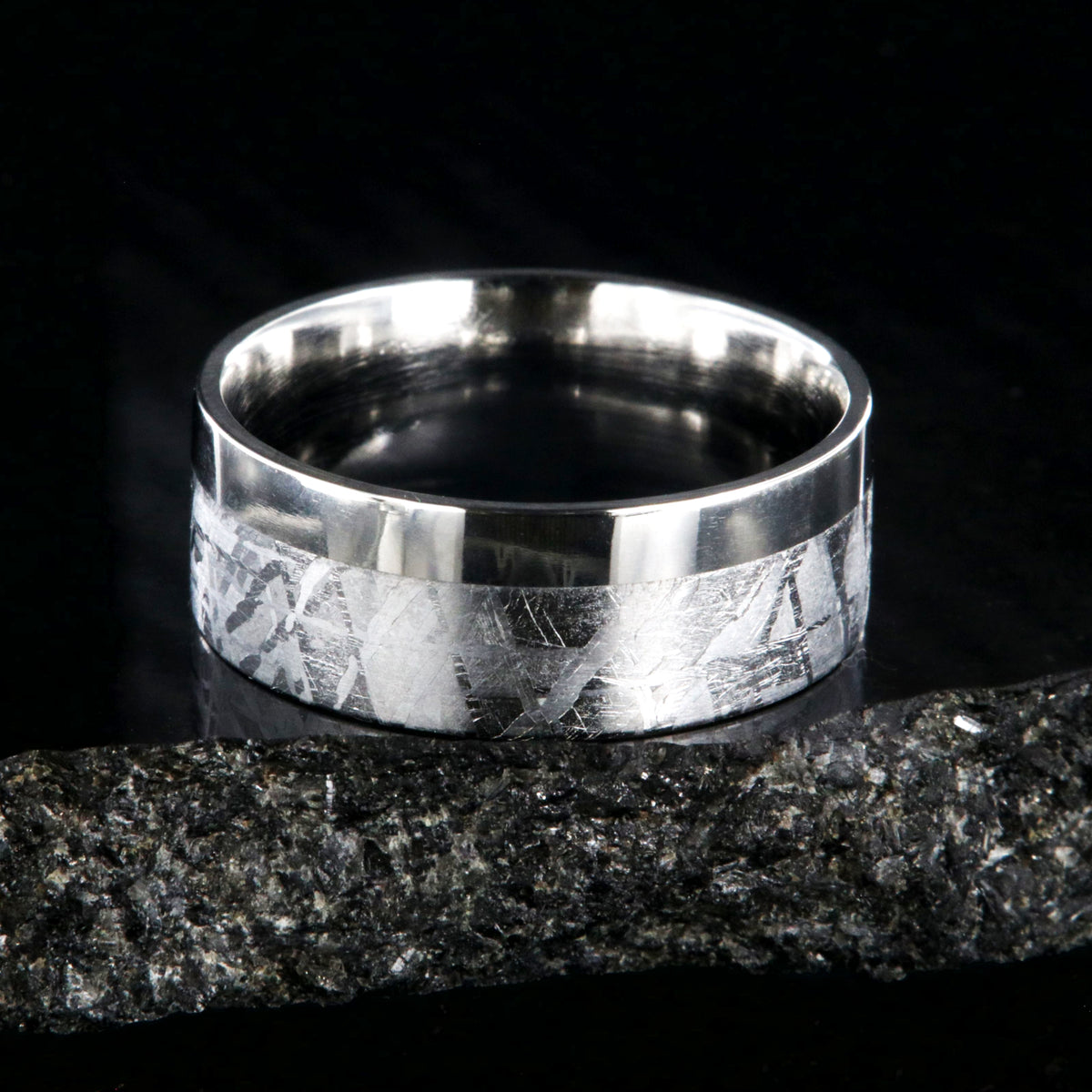 8mm wide men&#39;s cobalt ring with a polished cobalt top and Gibeon meteorite bottom