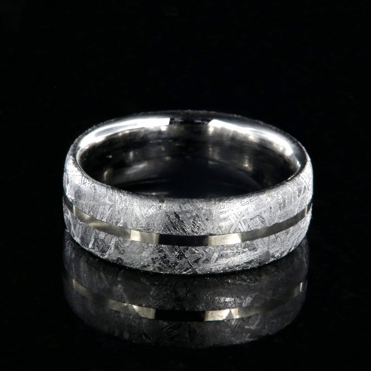 8mm wide men&#39;s meteorite ring with center white gold inlay