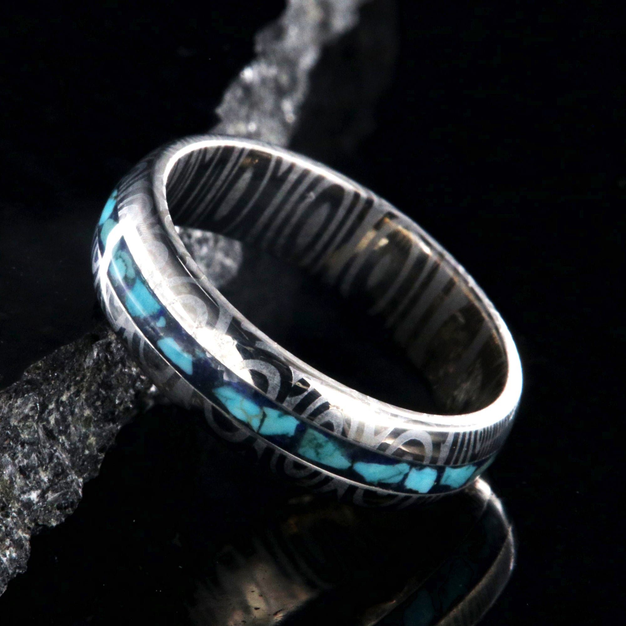6mm wide Damascus steel ring with a 2mm wide centered turquoise and lapis inlay