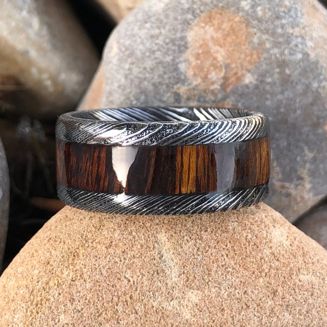 10mm wide Damascus steel ring with a 5mm wide Arizona ironwood inlay